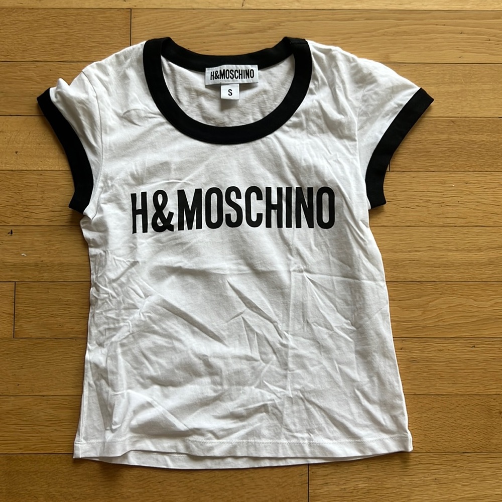 HM Moschino ringer tee